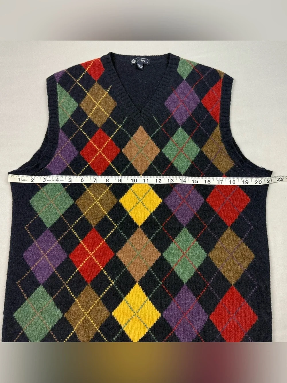 J. Crew Mens Argyle Sweater Vest Sz Medium Lambswool Navy/Multicolor A8
